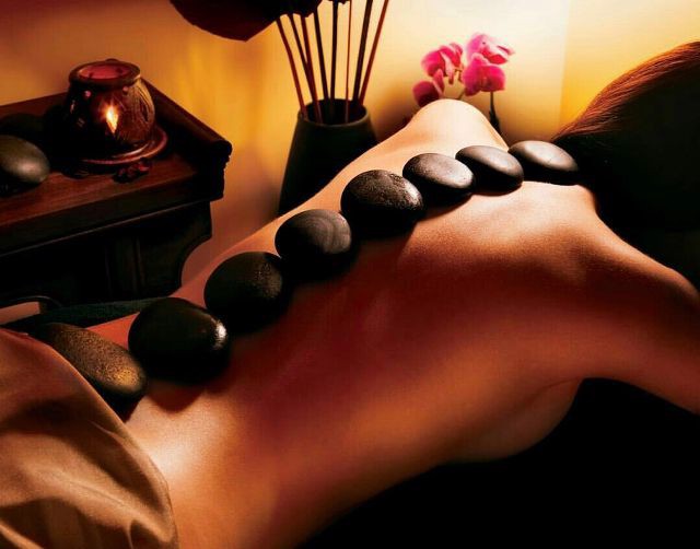 7 tác dụng mà massage body đá nóng mang lại