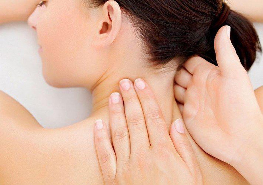 BẬT MÍ: TÁC DỤNG CỰC HỮU ÍCH CỦA MASSAGE CỔ VAI GÁY